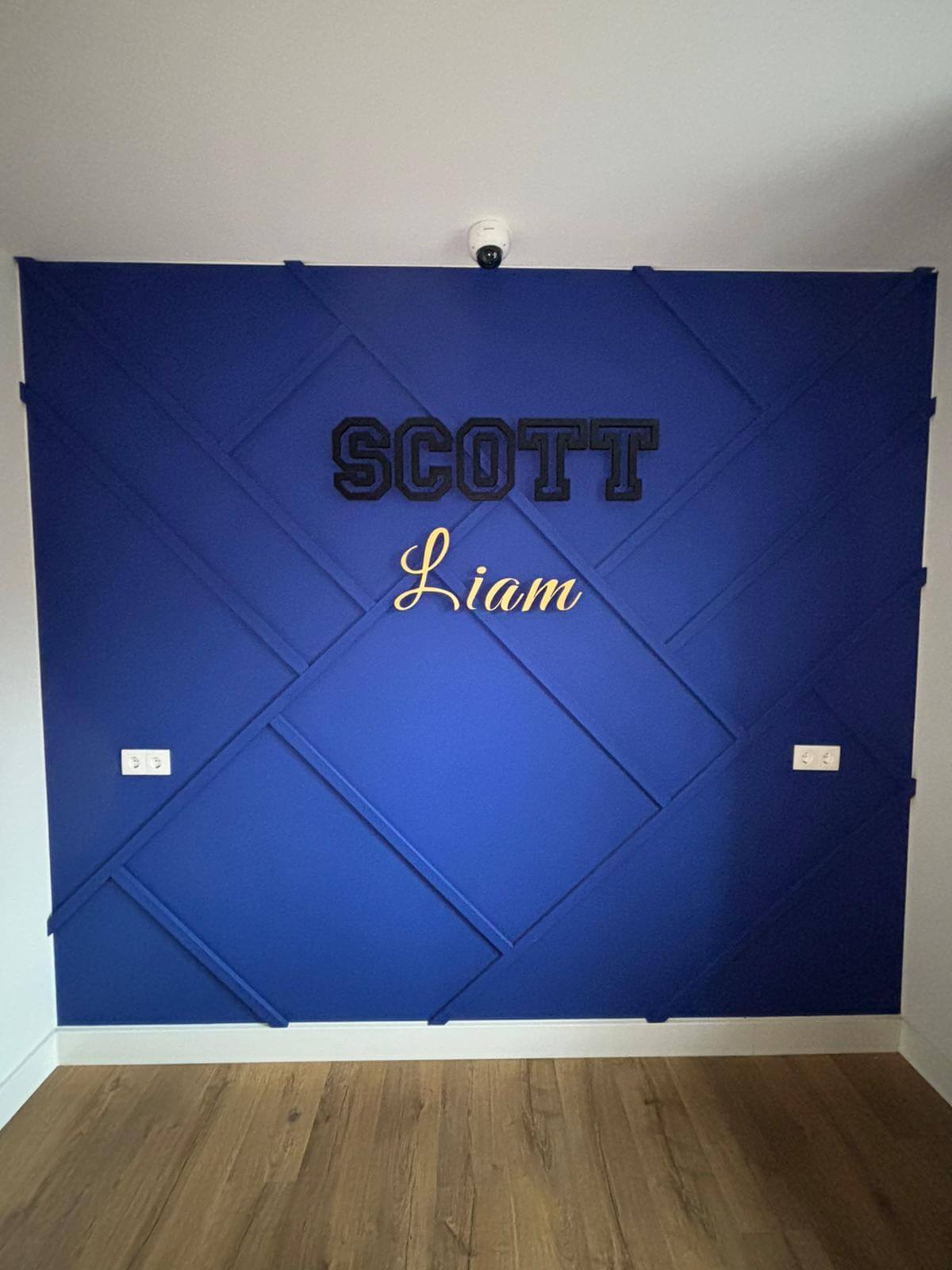 Exclusive Wall Exclusive Wall
